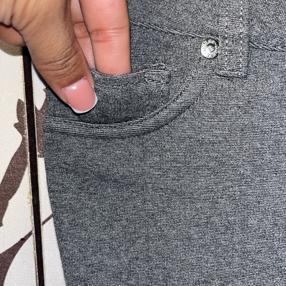 Guess Women’s Size XS Grey Straight Leg Stretchy Dress Pants $50 - Picture 3 of 15